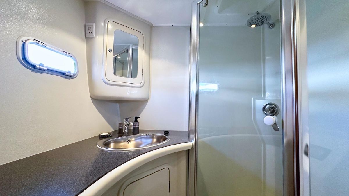 2004 Maxim Yachts 62 