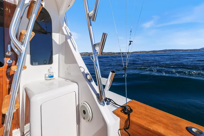 Trouble Maker Yacht Photos Pics 2013 Viking 46 Convertible yacht deck with ocean view.