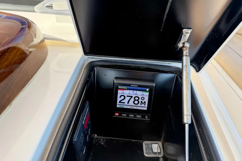 Trouble Maker Yacht Photos Pics Garmin display in 2013 Viking 46 Convertible yacht, showing 278 meters.