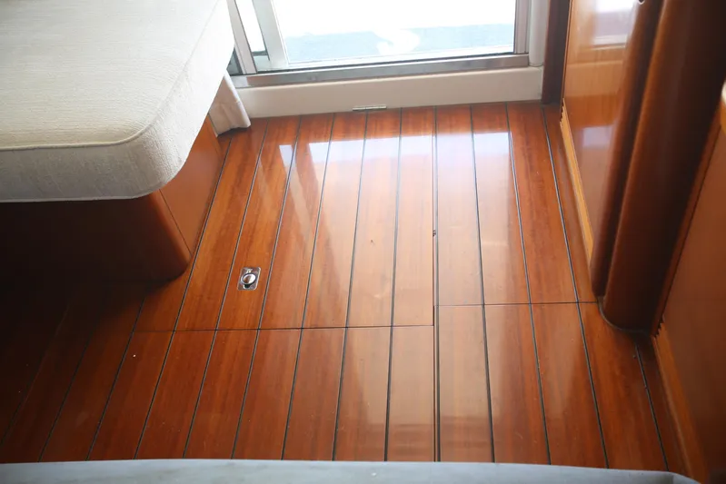 Gracie May Yacht Photos Pics Salon sole