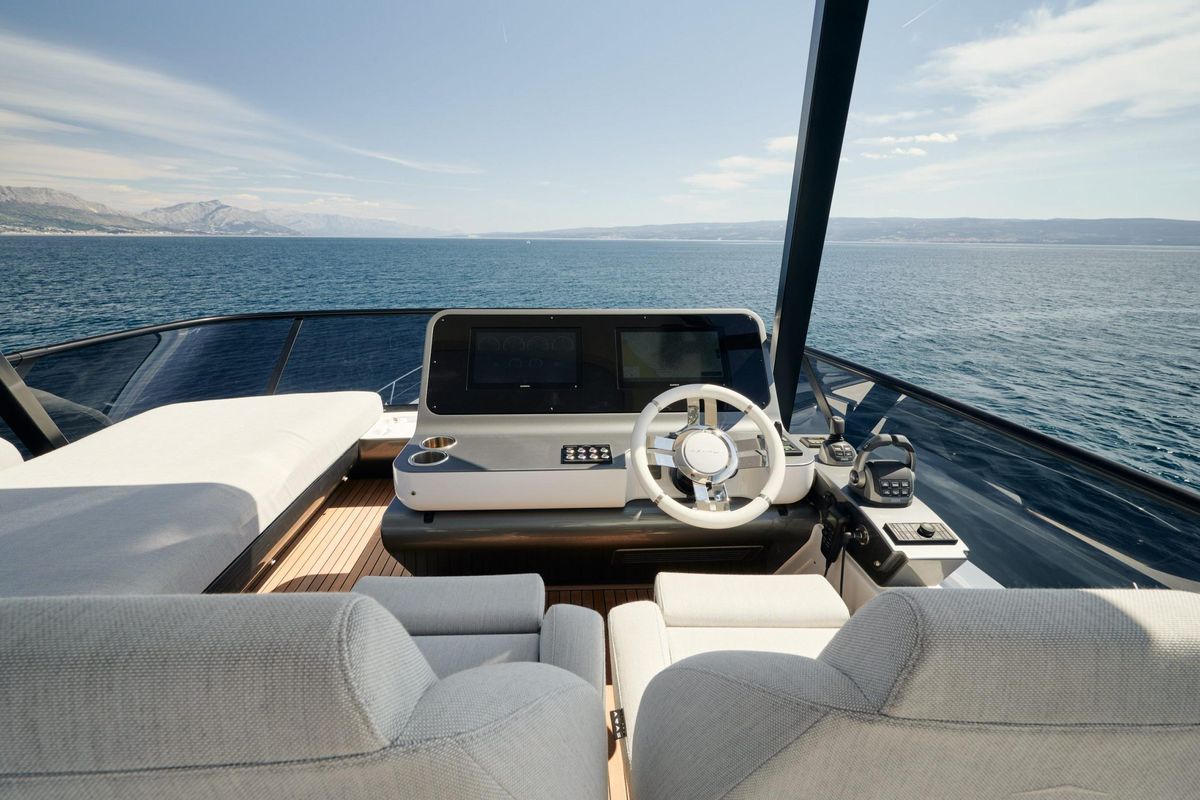 2022 Azimut 70 