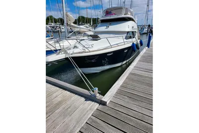 1994 Silverton 312 Sedan