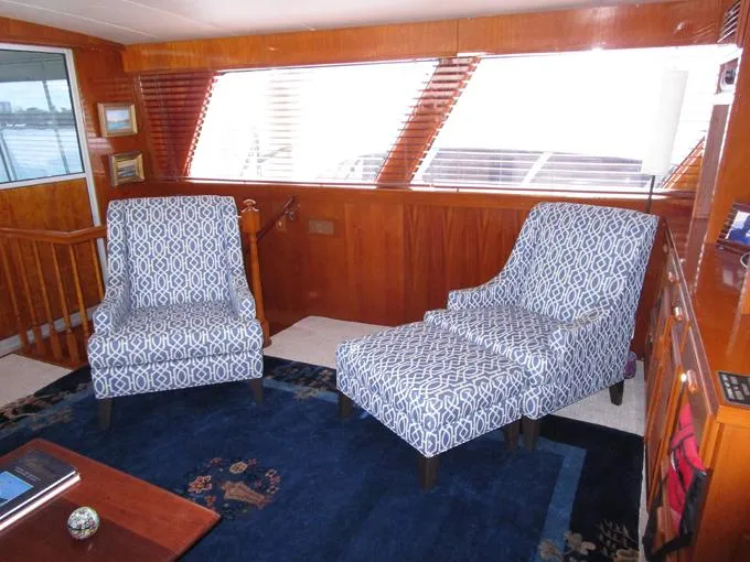 My Alibi Yacht Photos Pics Salon to port