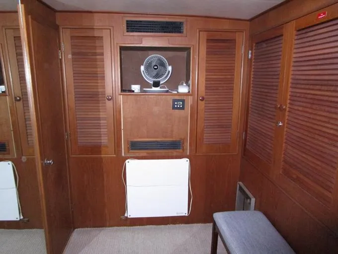 My Alibi Yacht Photos Pics Master cabin forward