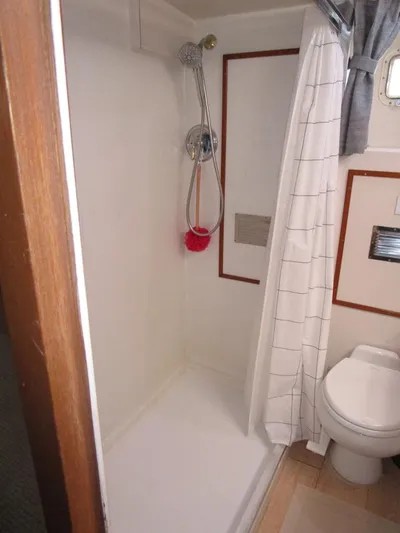 My Alibi Yacht Photos Pics Master shower