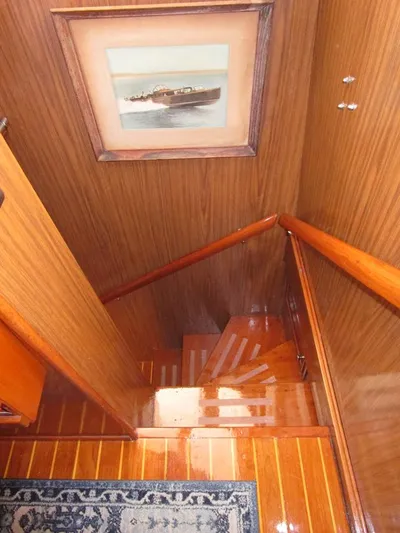 My Alibi Yacht Photos Pics Forward accommodation