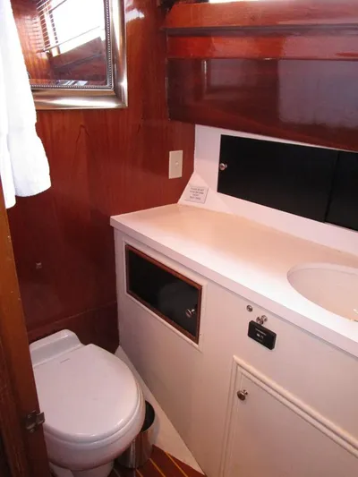 My Alibi Yacht Photos Pics Forward head