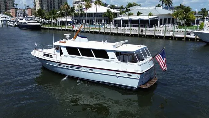 My Alibi Yacht Photos Pics Stern Quarter