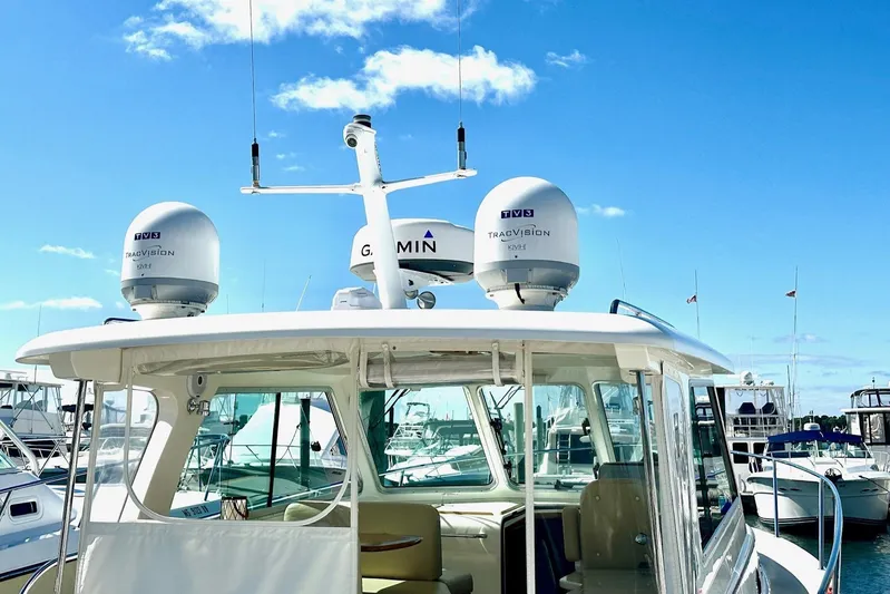 Steel'n Time Yacht Photos Pics Roof Mounted Electronics