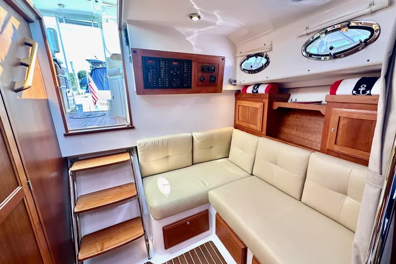 Steel'n Time Yacht Photos Pics Cabin Sleeper Settee