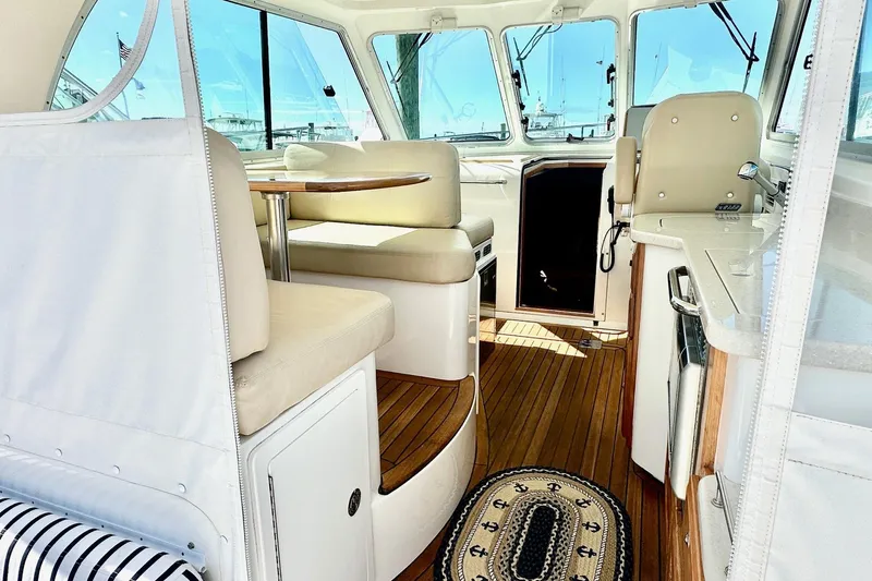 Steel'n Time Yacht Photos Pics Looking Forward