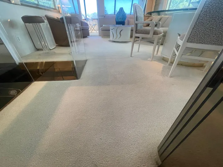 Gentle Ben Yacht Photos Pics NEW CARPETS THROUGHOUT!!!