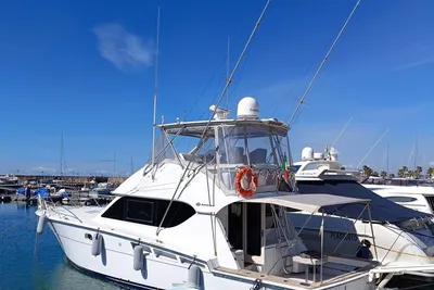 2005 Hatteras 50 Convertible