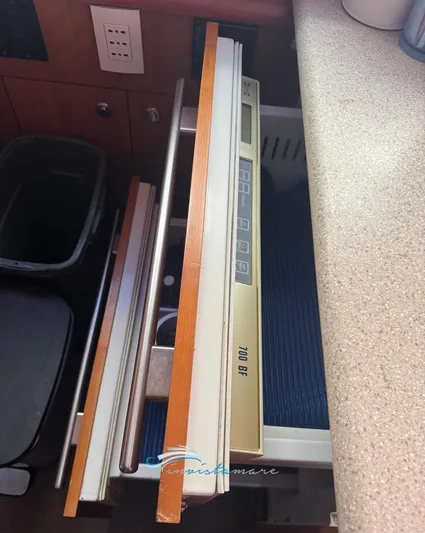  Yacht Photos Pics Hatteras 50 frigo