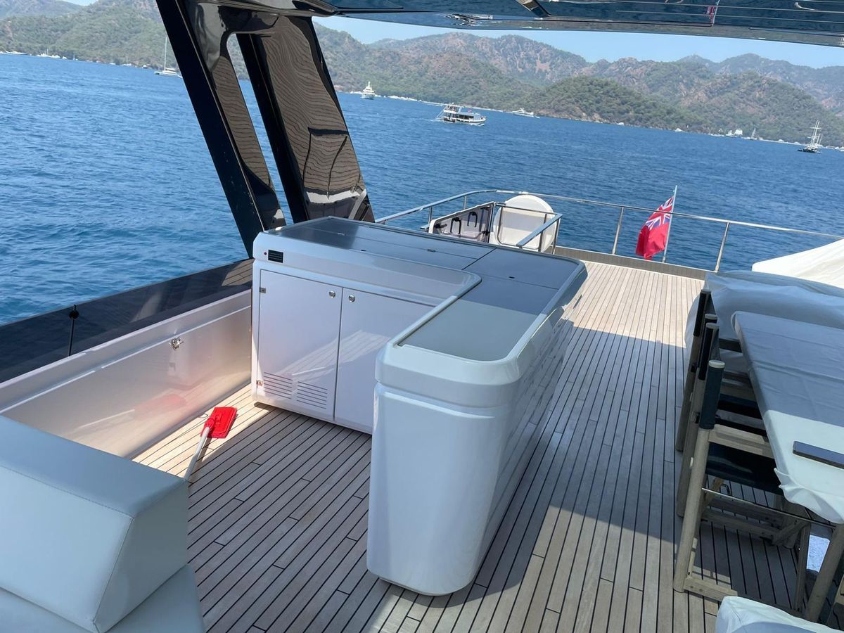 2023 Ferretti Yachts 78 