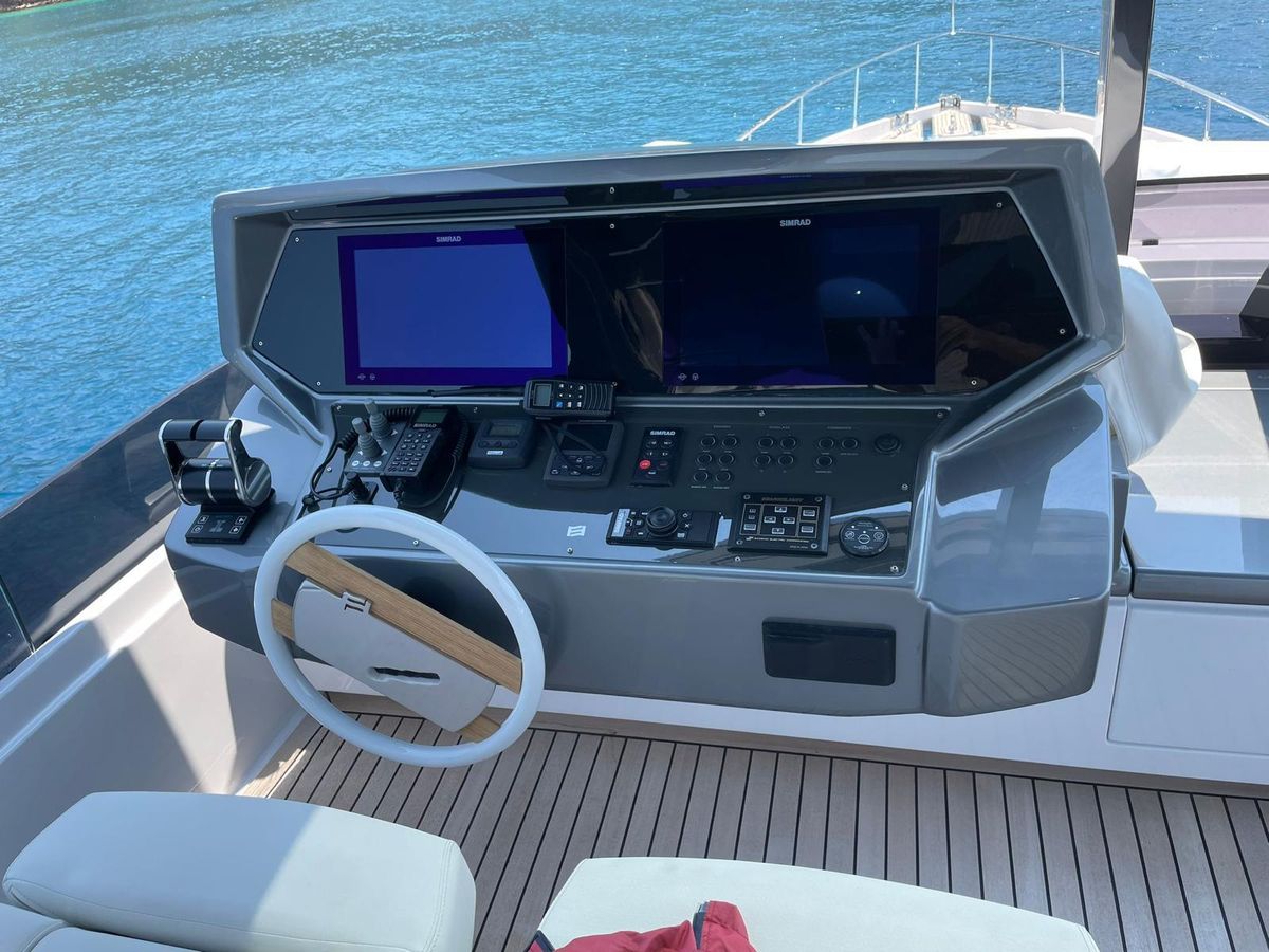 2023 Ferretti Yachts 78 