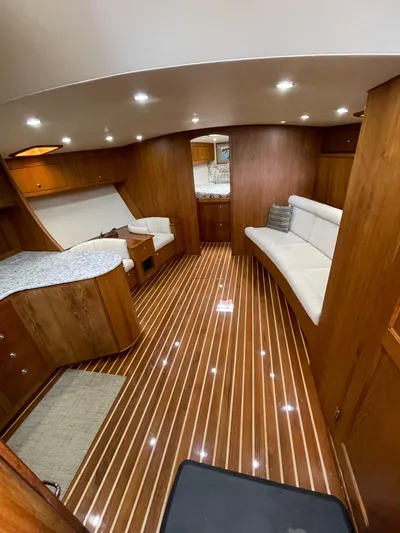 Close Call Yacht Photos Pics Looking Below Deck