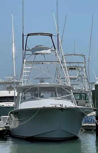 Close Call Yacht Photos Pics Huge Bow Flare