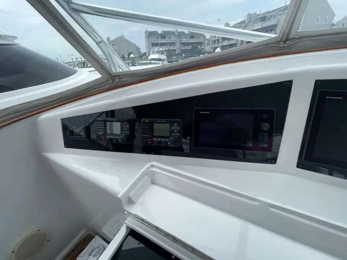 Close Call Yacht Photos Pics Electronics