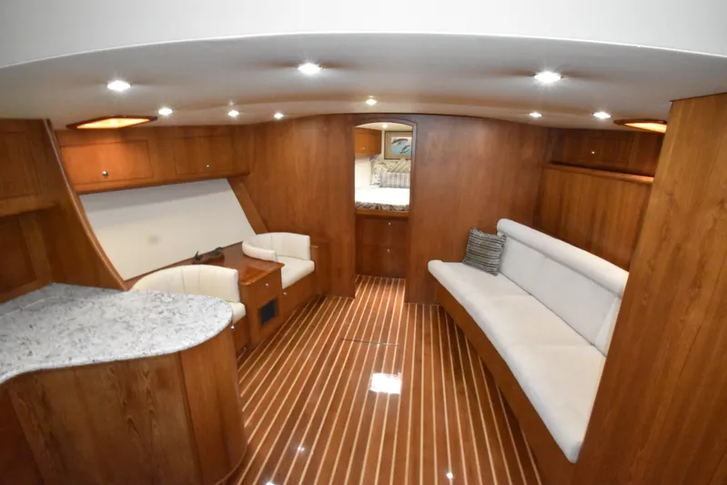 Close Call Yacht Photos Pics Down Below 1