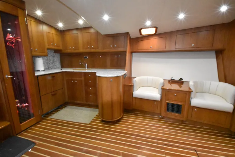 Close Call Yacht Photos Pics Rod Storage Locker