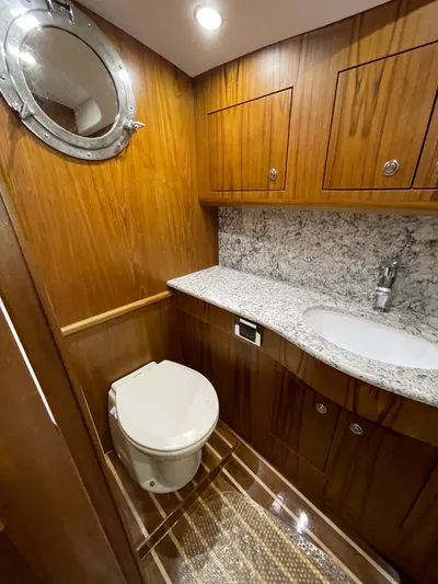 Close Call Yacht Photos Pics Starboard Side Head