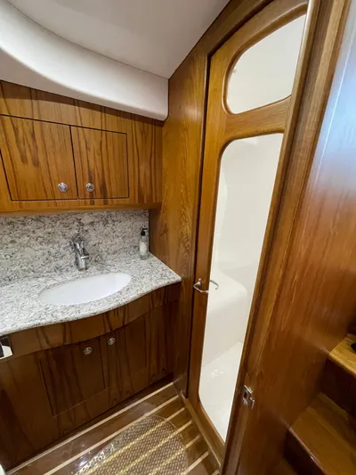 Close Call Yacht Photos Pics Starboard Side Shower