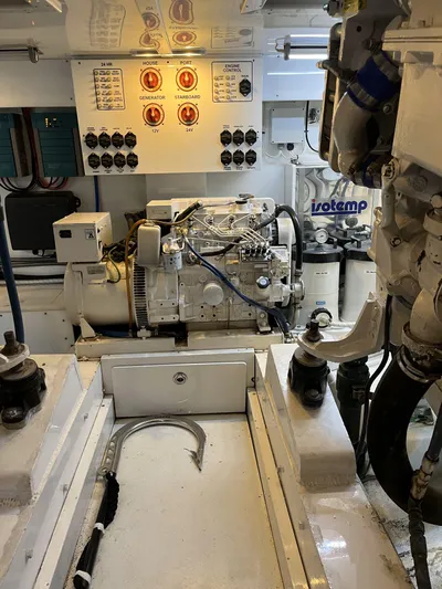 Close Call Yacht Photos Pics Northern Lights 16KW Generator