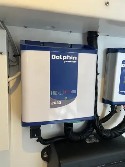 Close Call Yacht Photos Pics New Battery Charger