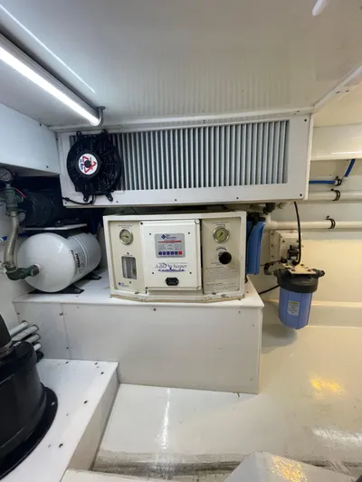 Close Call Yacht Photos Pics Watermaker