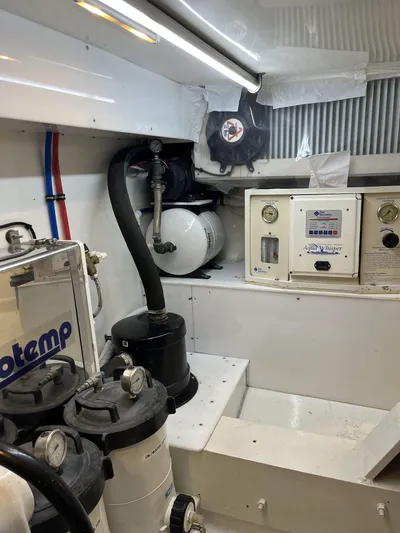 Close Call Yacht Photos Pics Starboard Side Engine Room