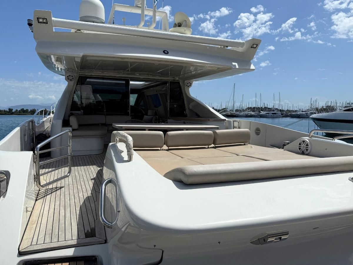 2006 Azimut 88 