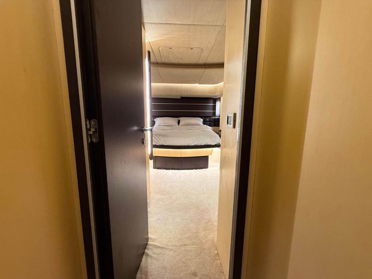 2006 Azimut 88 