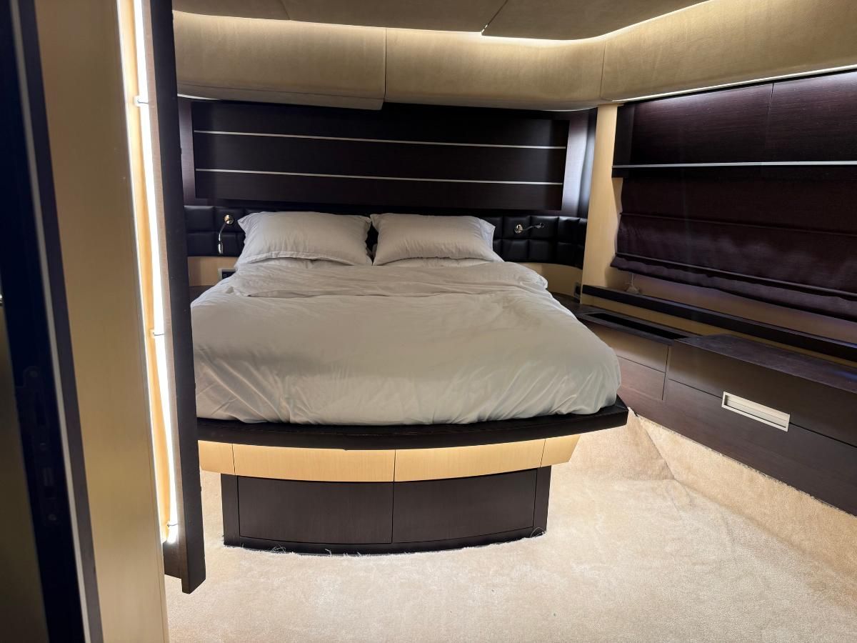 2006 Azimut 88 
