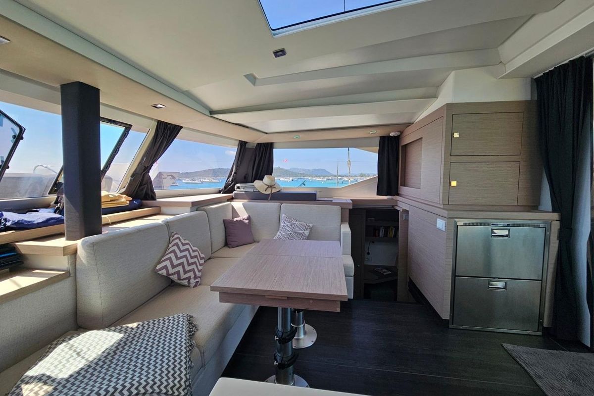 2021 Fountaine Pajot 42