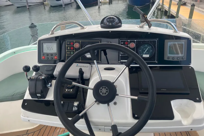 Rendez-vous Yacht Photos Pics 