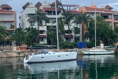 Beneteau Oceanis 393