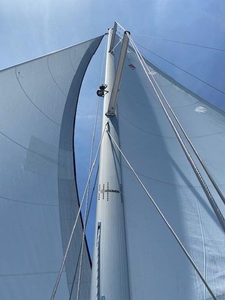 2011 Catalina 355