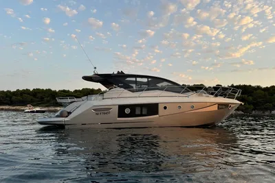 2019 Cranchi M 44 HT