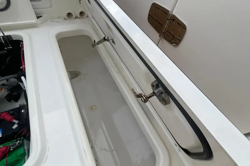 Why Wouldn't You Yacht Photos Pics PORT FISHBOX W/MACERATOR