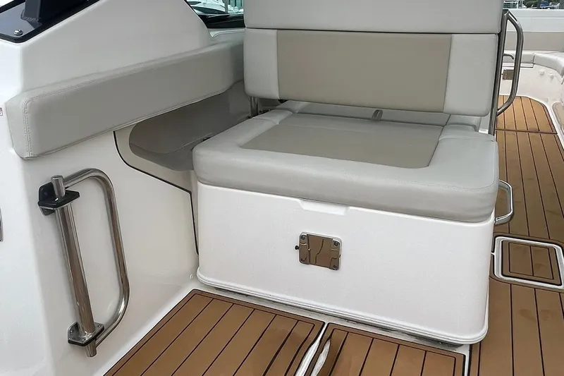 Why Wouldn't You Yacht Photos Pics COCKPIT LOUNGE SEATING TABLE MOUNT & SIDE DOOR HANDRAIL