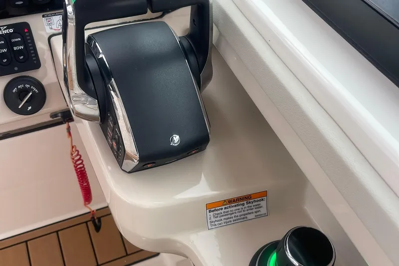 Why Wouldn't You Yacht Photos Pics ELECTRONIC ENGINE SHIFTERS & JOYSTICK DOCKING W/SKYHOOK FEATURE!