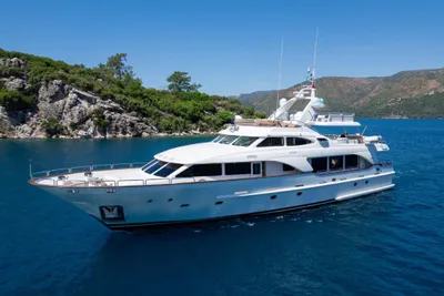 Benetti Tradition 100