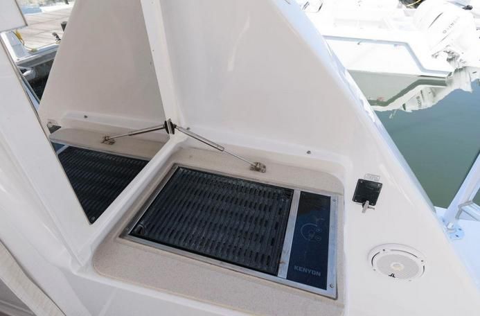 2015 Hatteras 45 