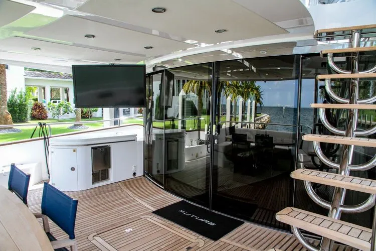 Future Yacht Photos Pics 2015 Sunseeker 28 Metre Yacht - Image 7