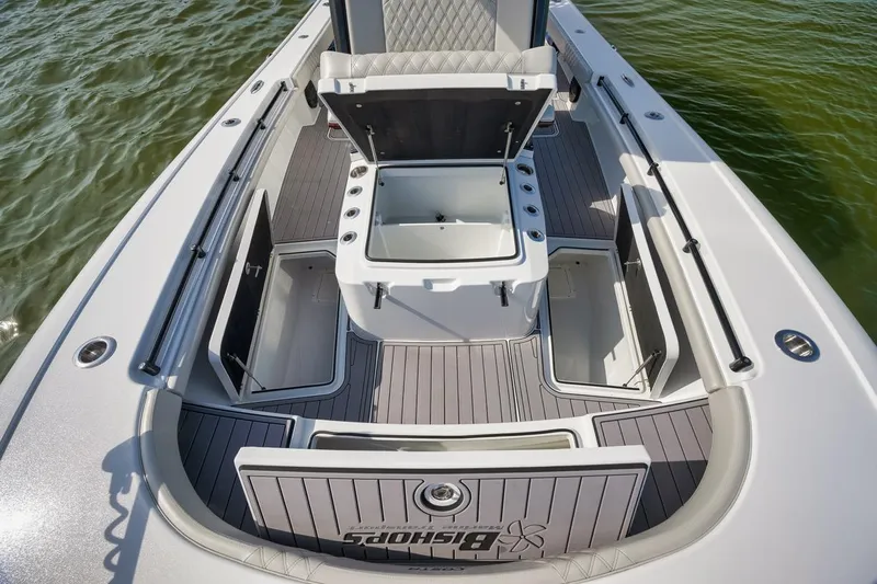 Blowin Scales Yacht Photos Pics 