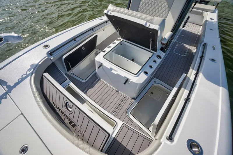 Blowin Scales Yacht Photos Pics 