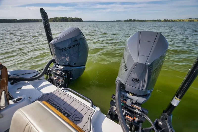 Blowin Scales Yacht Photos Pics 