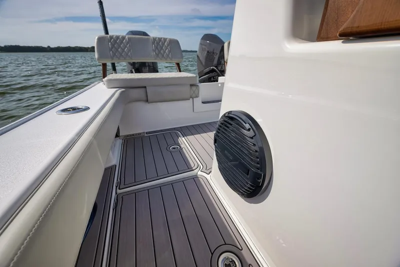 Blowin Scales Yacht Photos Pics 