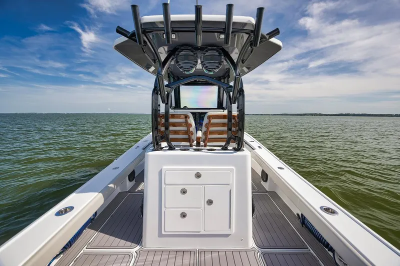 Blowin Scales Yacht Photos Pics 